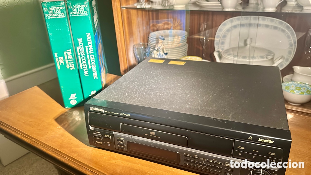 Segunda mano: L&Aacute;SER DISC aparato + colecci&oacute;n de documentales BBC - Foto 1