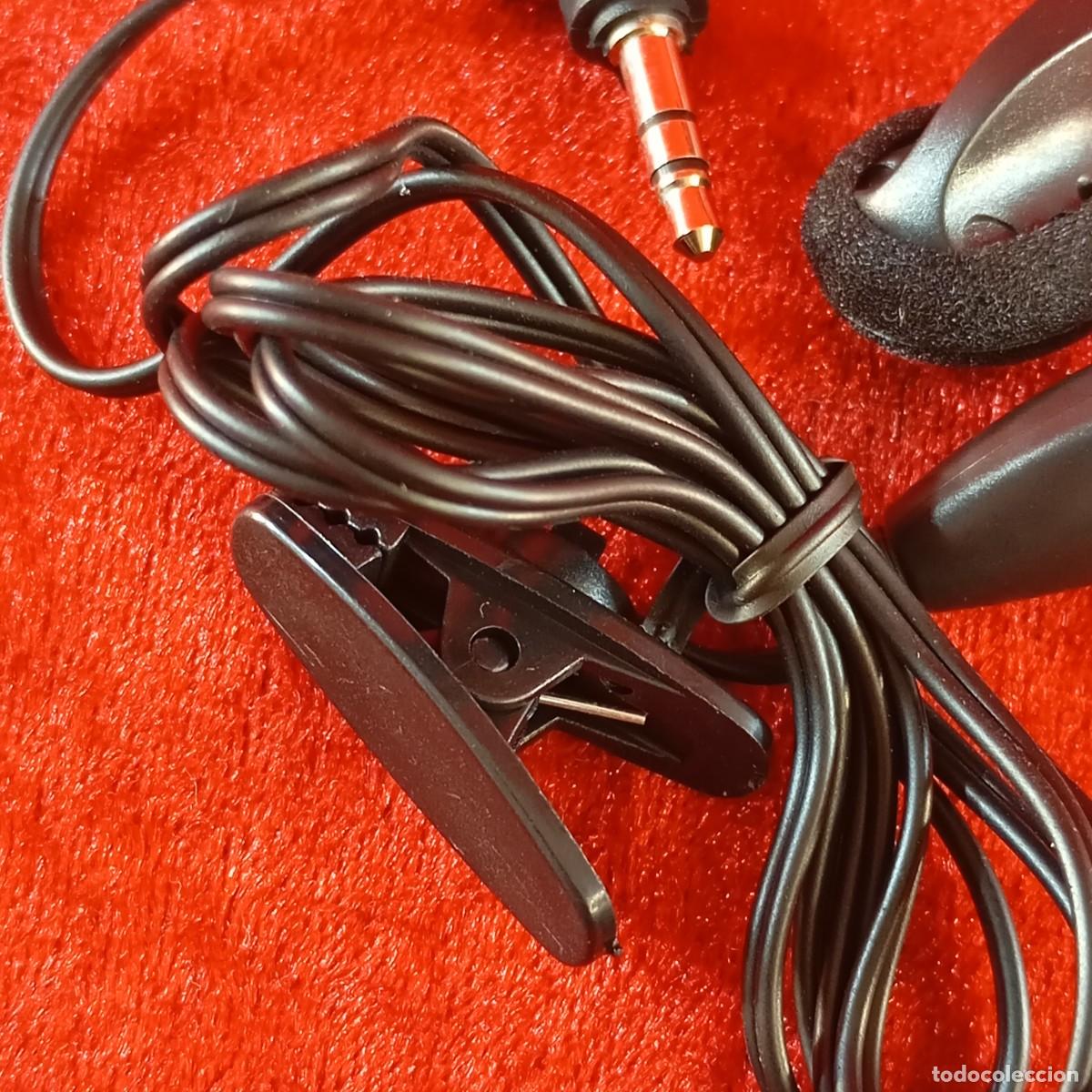 Segunda mano: AURICULAR CON CABLE Y MICROFONO - ELECTR&Oacute;NICA / 6557 - Foto 4