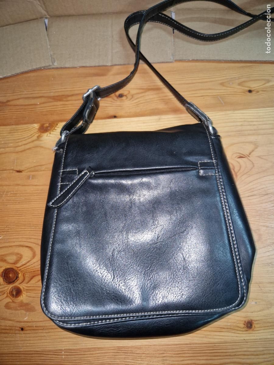 Segunda mano: BONITO BOLSO PARA DAMA. COLOR NEGRO. - Foto 2