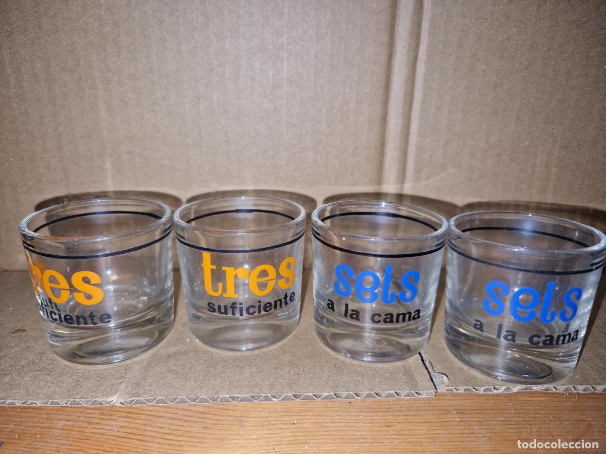 Segunda mano: 4 BONITAS COPAS DE SHOT. FRASES - Foto 1