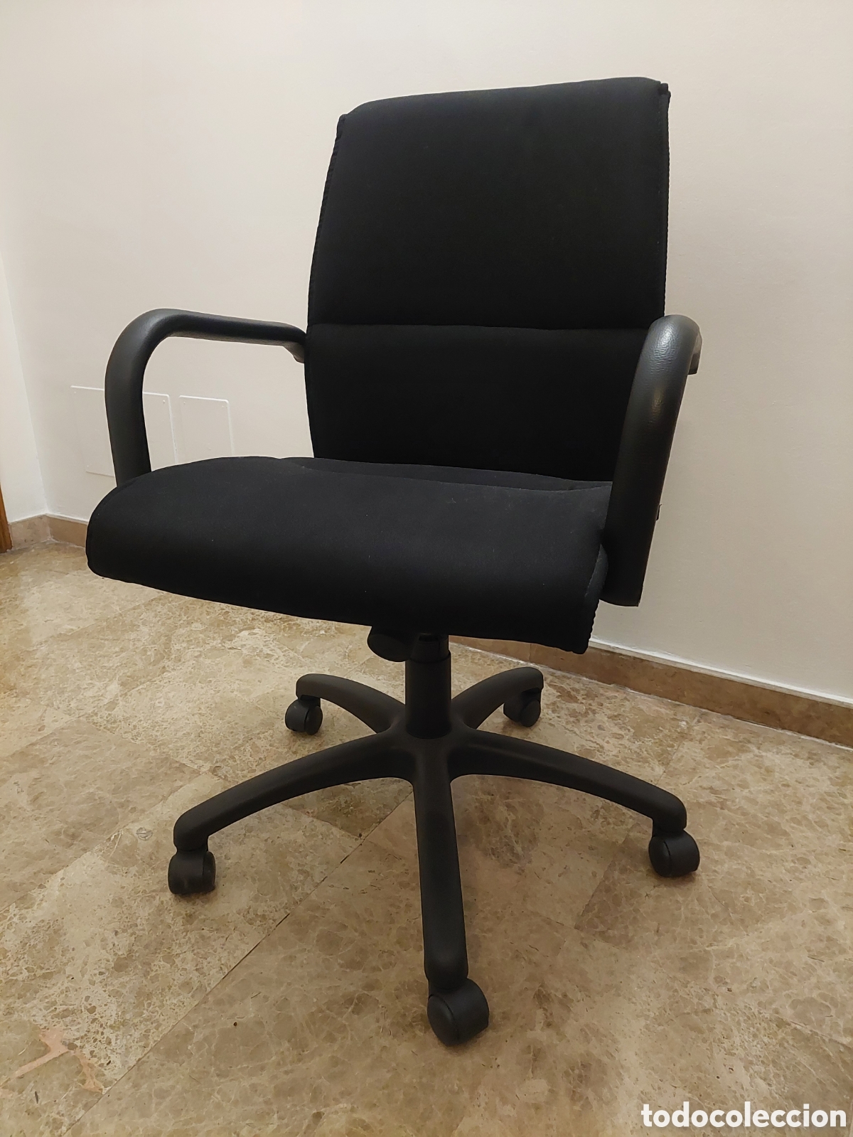 Segunda mano: Silla de escritorio con ruedas - Foto 1