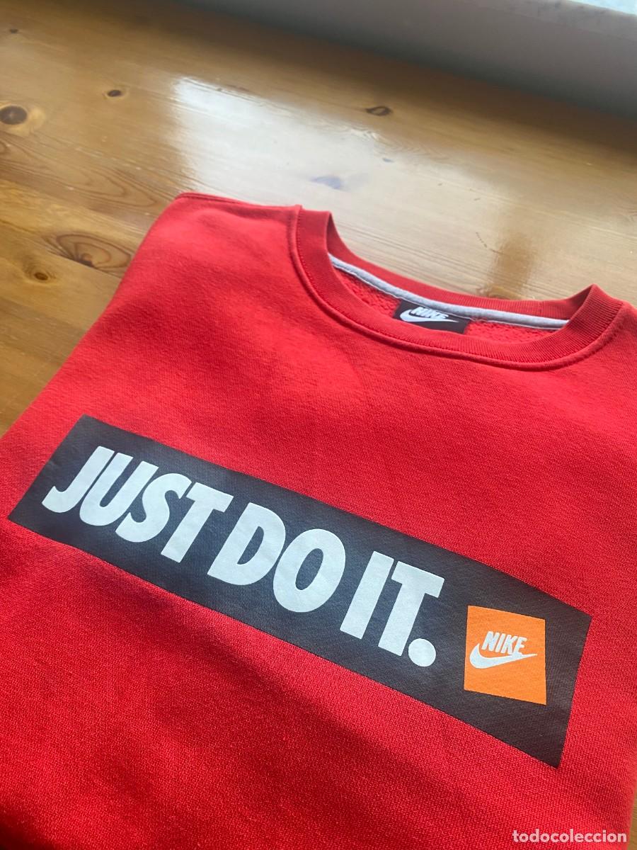 Segunda mano: Sudadera Nike S Roja ORIGINAL env&iacute;o econ&oacute;mico - Foto 4