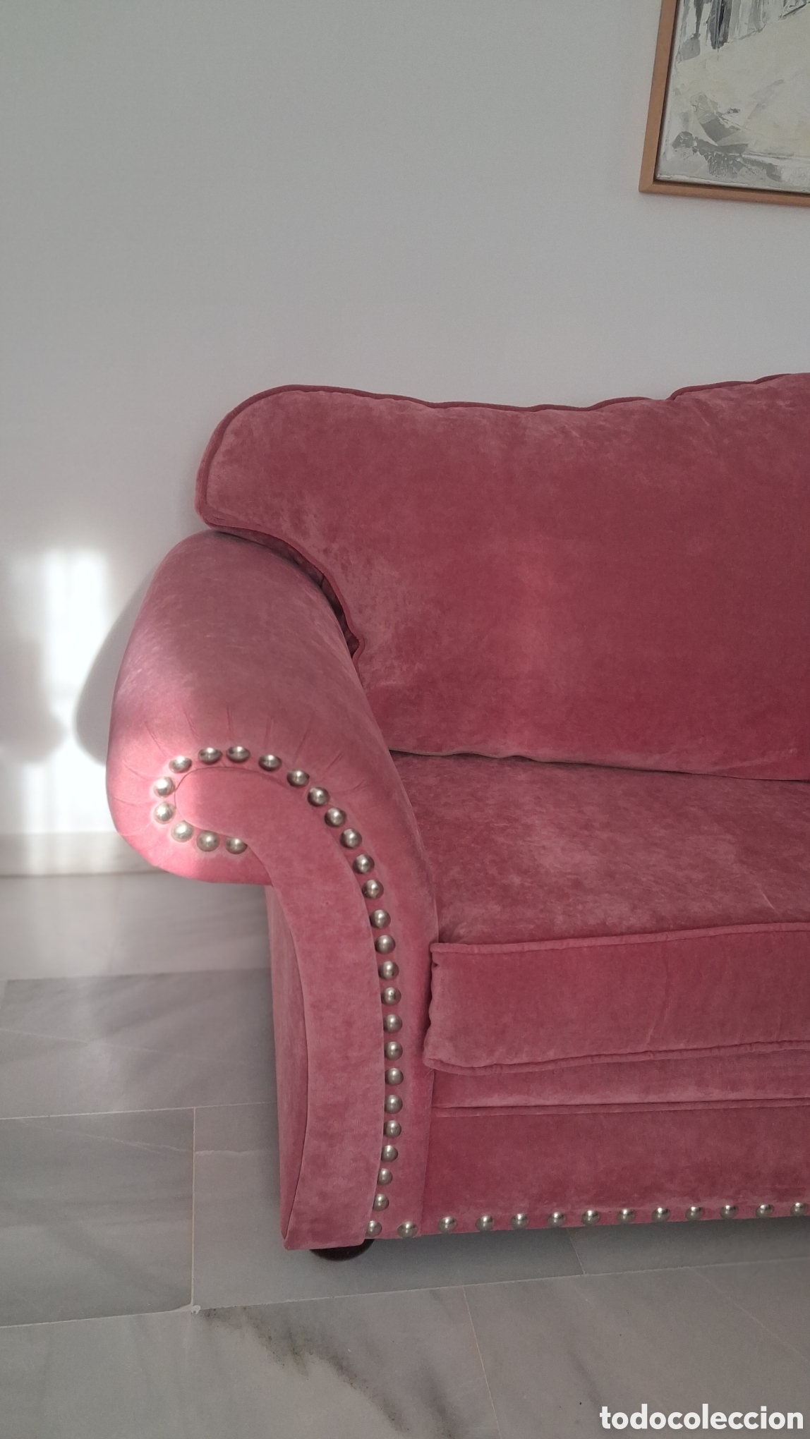 Segunda mano: Sofa terciopelo rosa 3 plazas - Foto 4