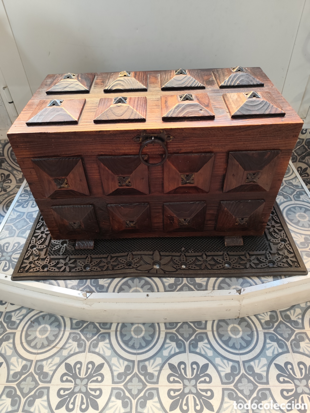 Segunda mano: BAUL DE MADERA MACIZA ESTILO CASTELLANO - Foto 2