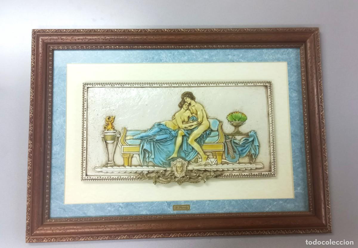Segunda mano: Cuadro con relieve motivo cl&aacute;sico griego - Foto 1