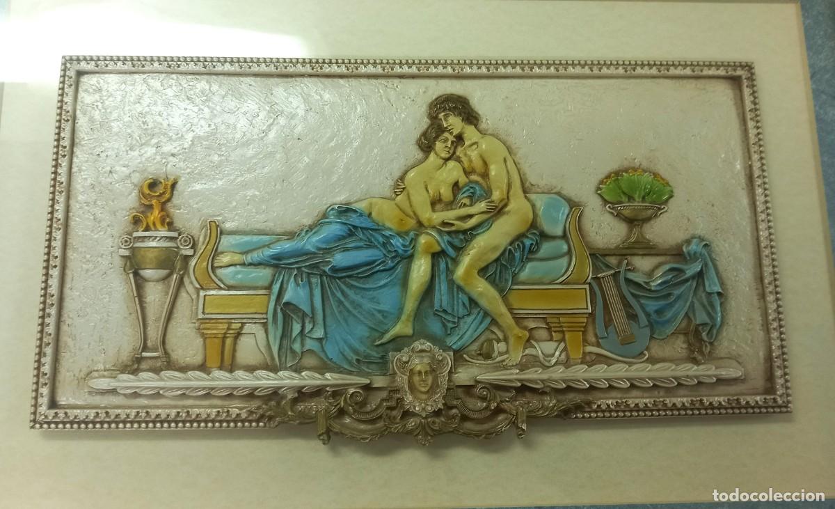 Segunda mano: Cuadro con relieve motivo cl&aacute;sico griego - Foto 4