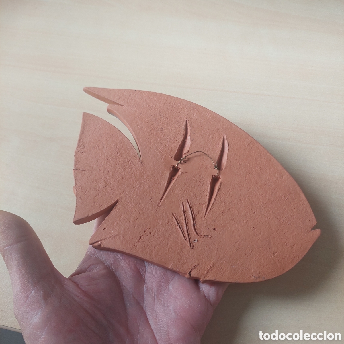 Segunda mano: Pez de terracota firmado. - Foto 4