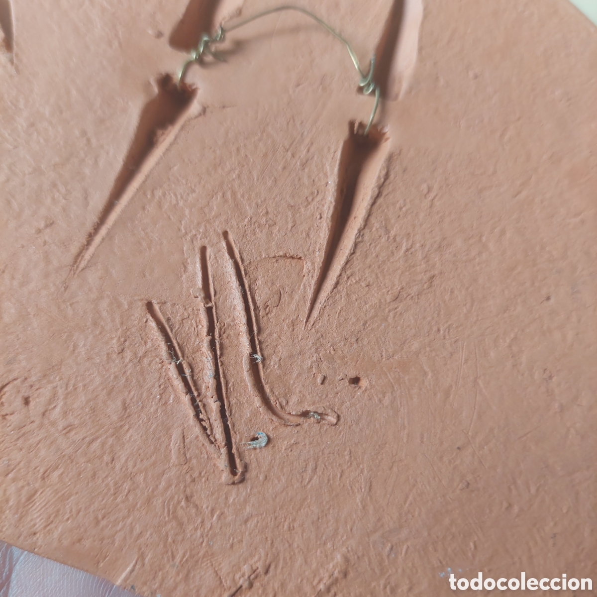 Segunda mano: Pez de terracota firmado. - Foto 5