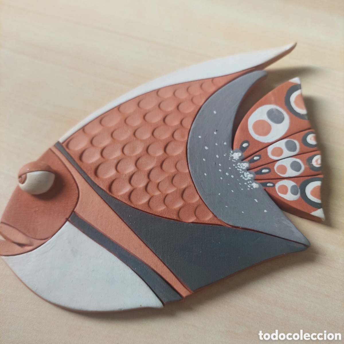 Segunda mano: Pez de terracota firmado. - Foto 1