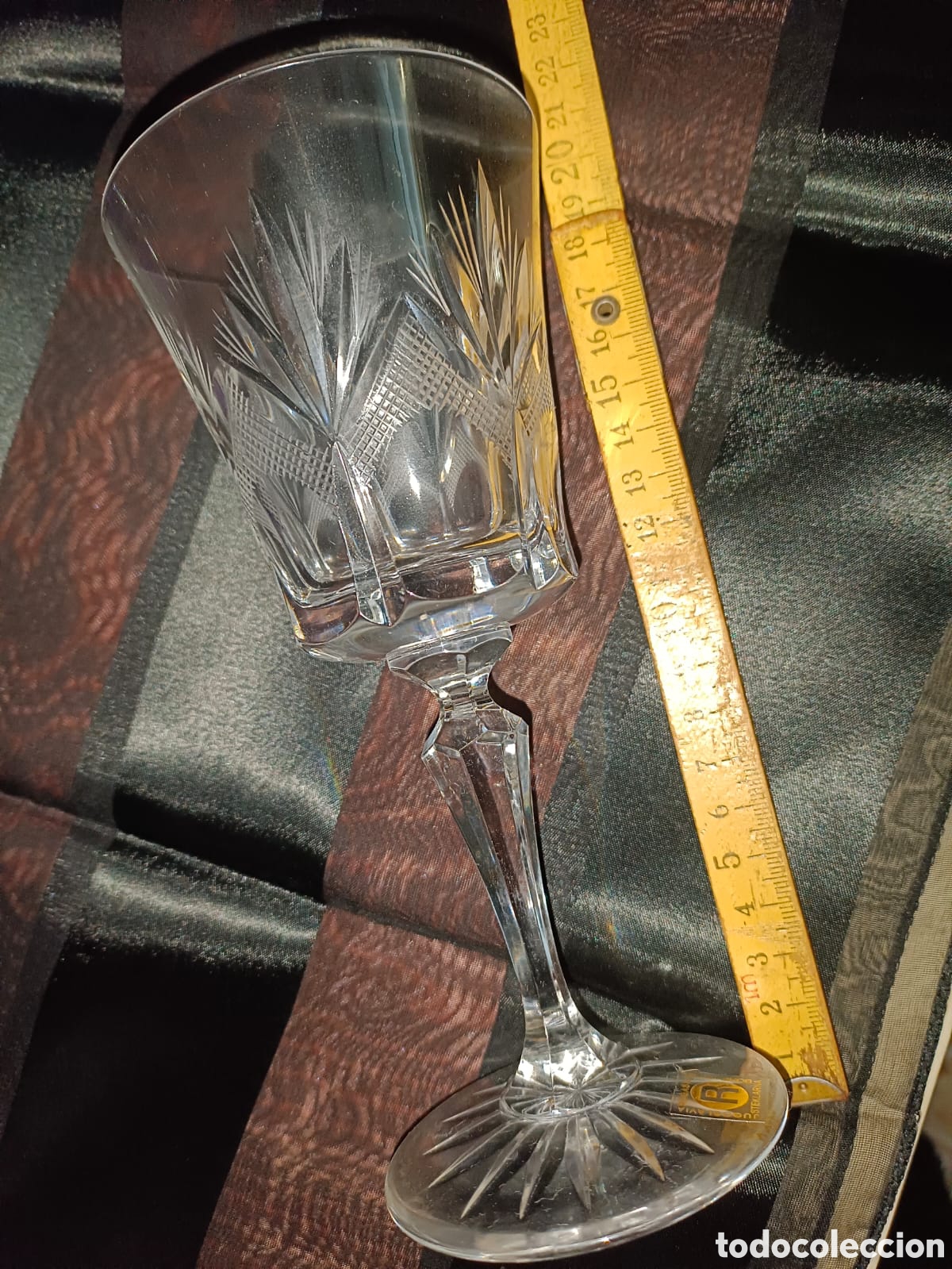Segunda mano: Copas de cristal tallado para vino - Foto 2