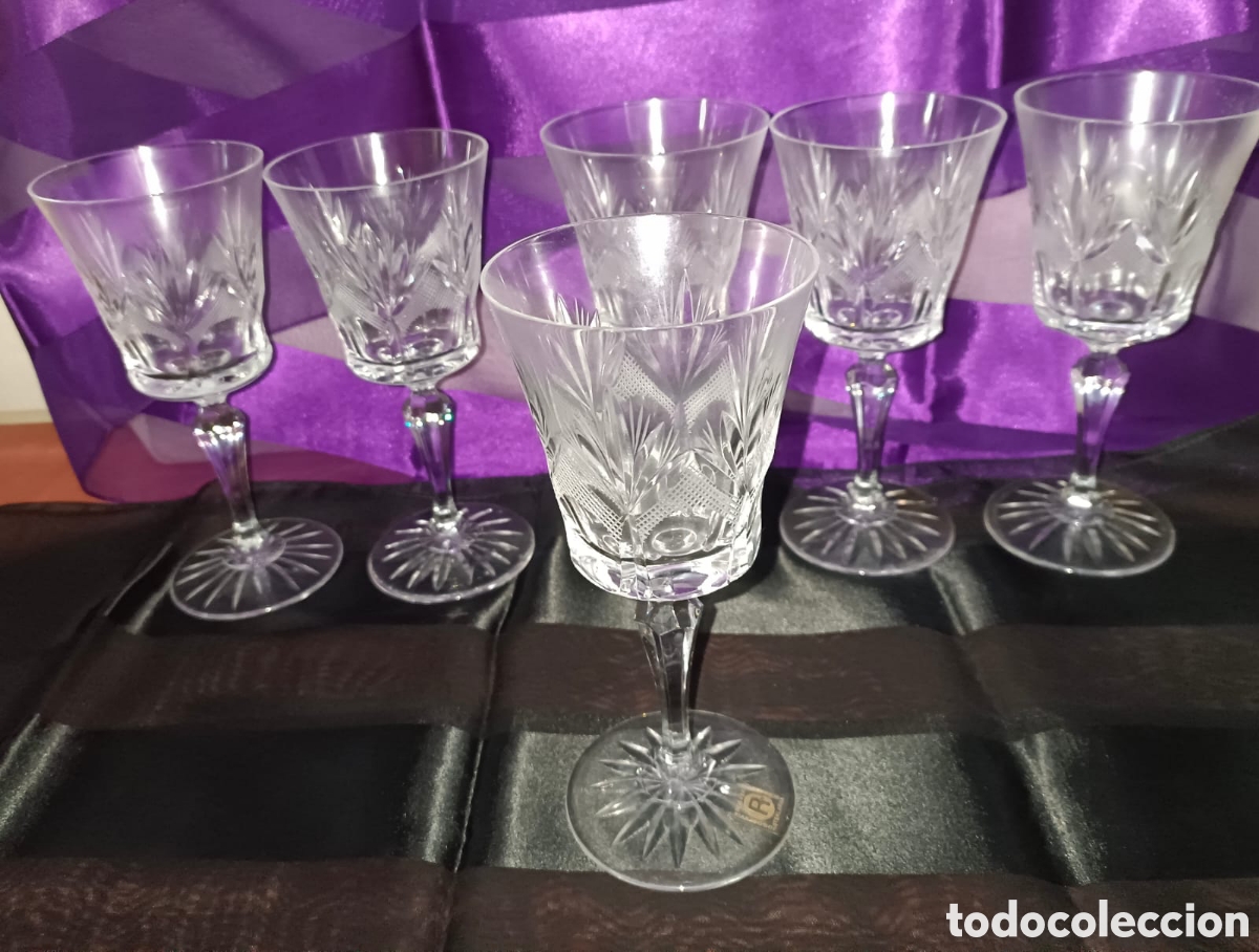 Segunda mano: Copas de cristal tallado para vino - Foto 1
