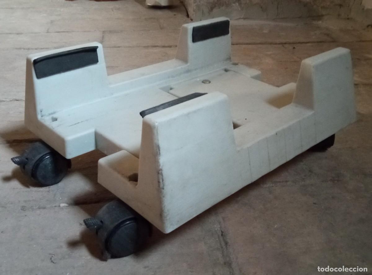 Segunda mano: Soporte con ruedas para PC - Foto 4