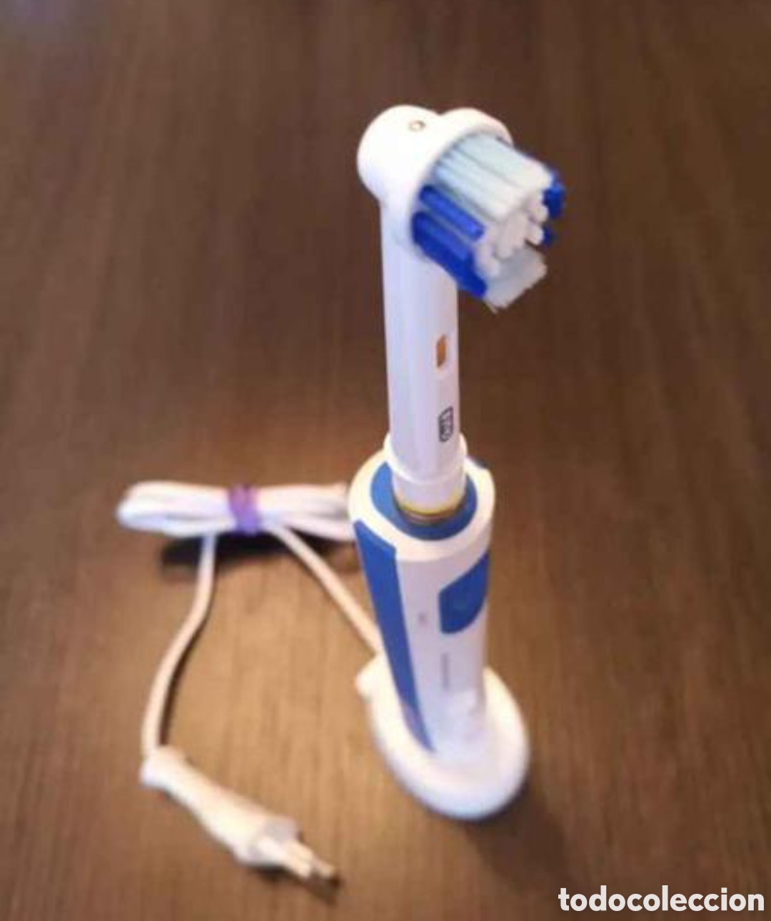 Segunda mano: Cepillo Dientes El&eacute;ctrico BRAUN ORAL B - Foto 3