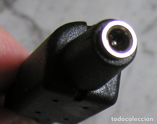 Segunda mano: Adaptador y corriente con un conector mini USB tipo B y un conector con carga de barril. - Foto 7