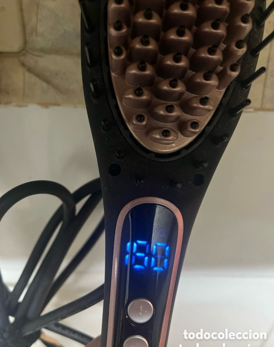 Segunda mano: CEPILLO DE ALISAR EL CABELLO ,ELECTRICO, CER&Aacute;MICO , COMO NUEVO - Foto 2