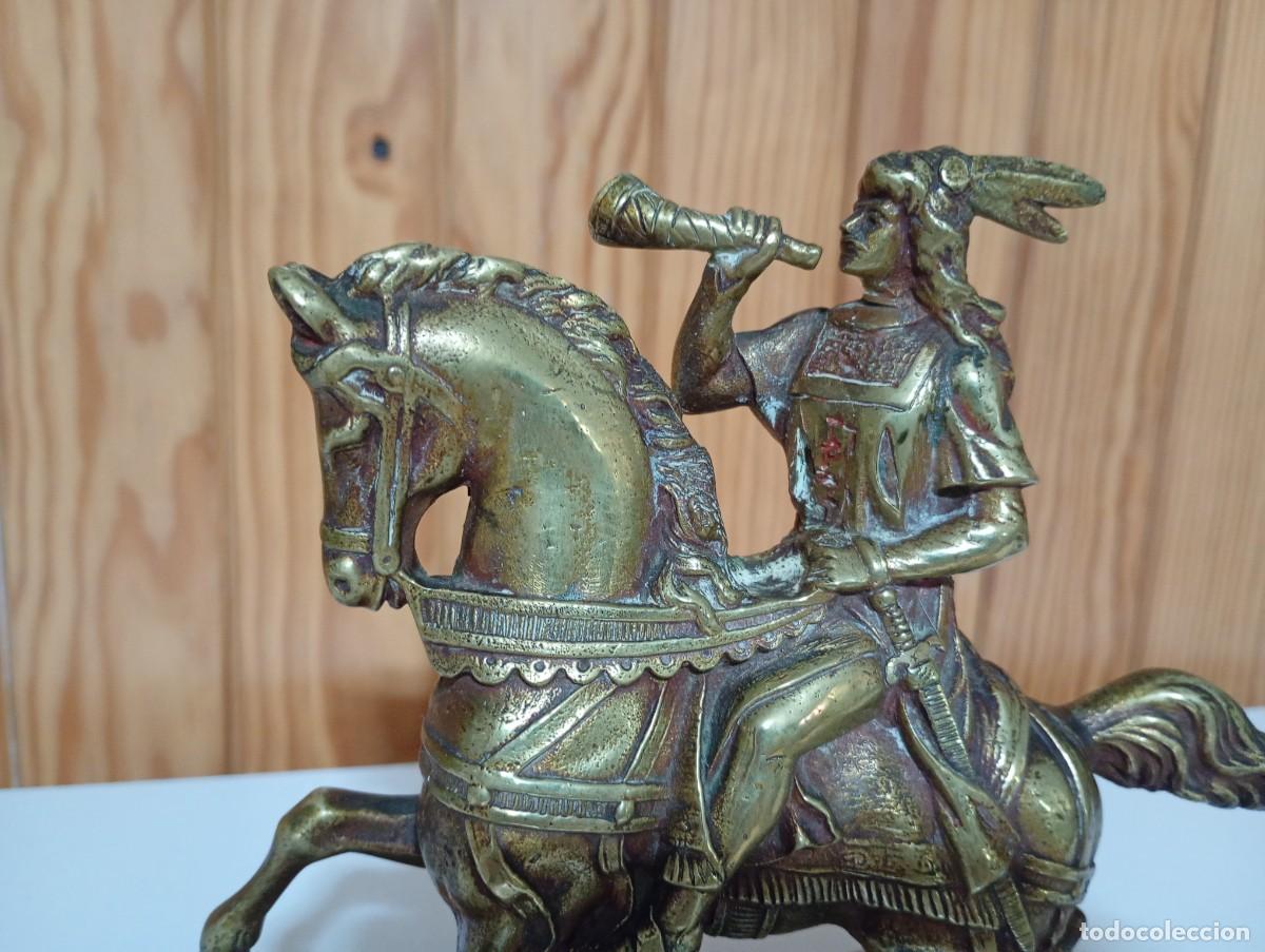 Segunda mano: Caballero medieval en metal con peana - Foto 5
