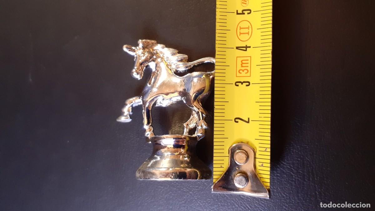 Segunda mano: Peque&ntilde;a Figura de un Caballo en Metal - Foto 10