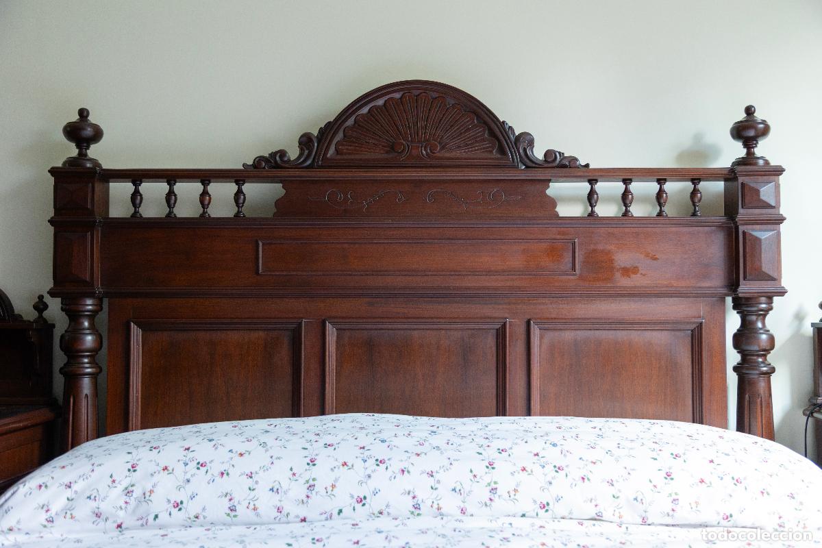 Segunda mano: Dormitorio completo, estilo cl&aacute;sico, artesanal de madera noble - Foto 3