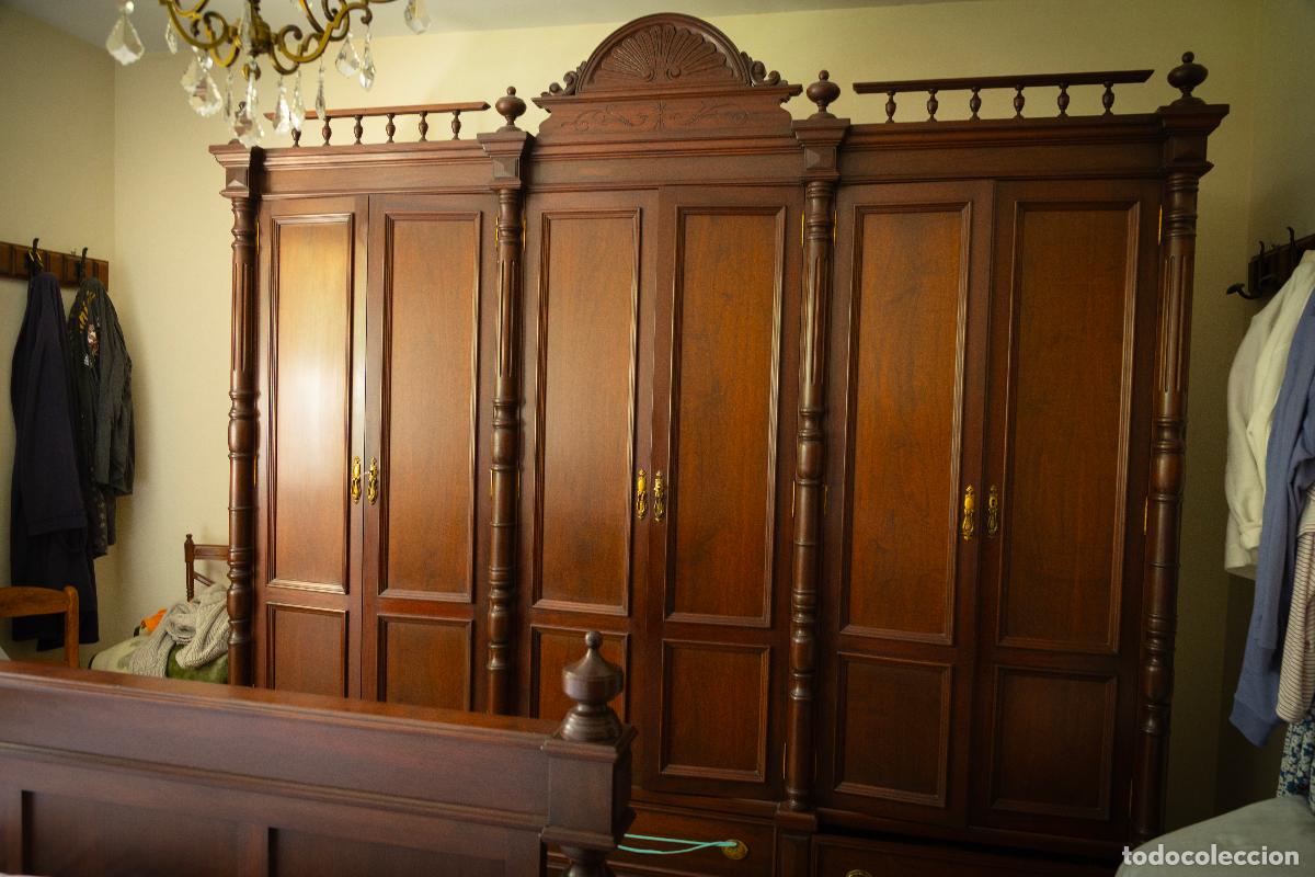 Segunda mano: Dormitorio completo, estilo cl&aacute;sico, artesanal de madera noble - Foto 15