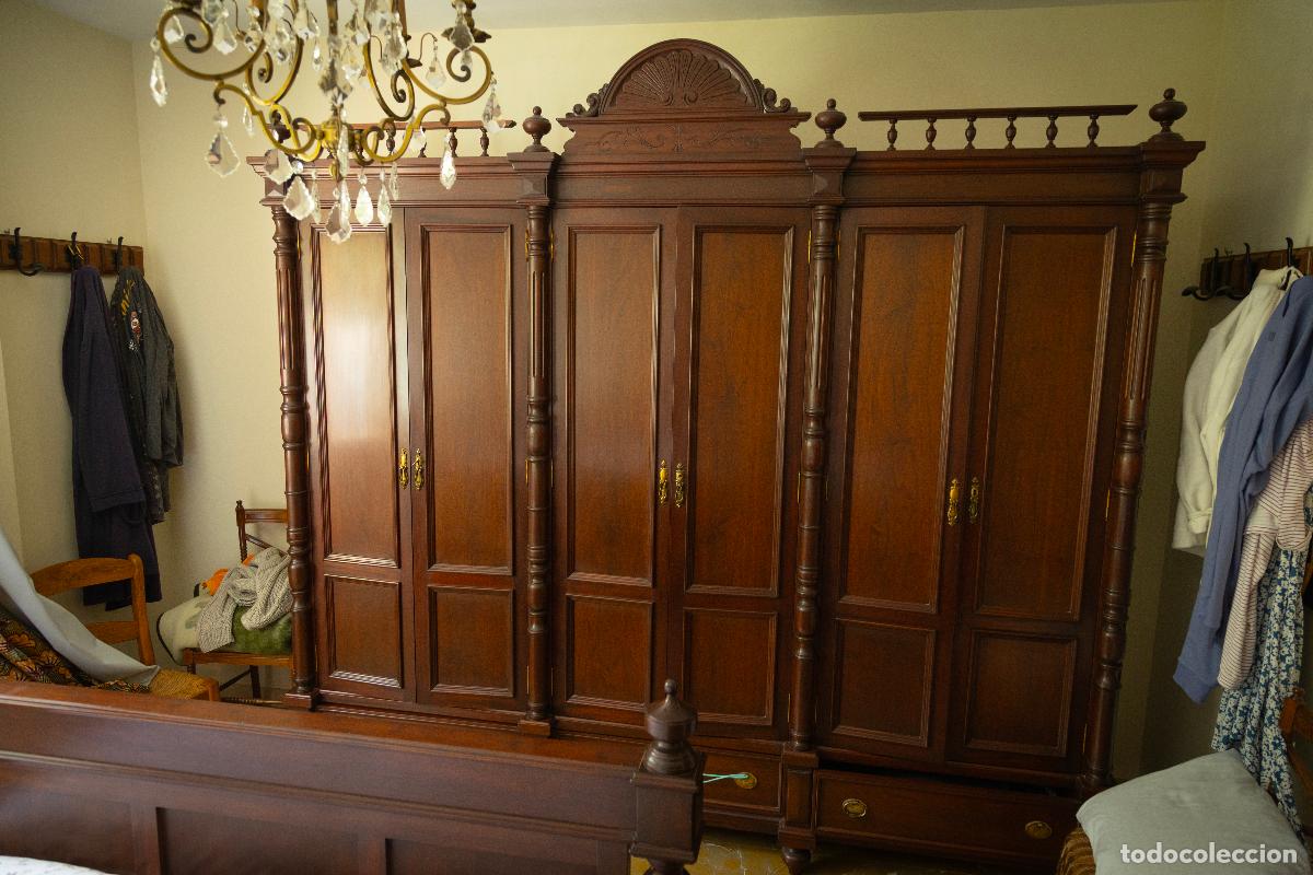 Segunda mano: Dormitorio completo, estilo cl&aacute;sico, artesanal de madera noble - Foto 22