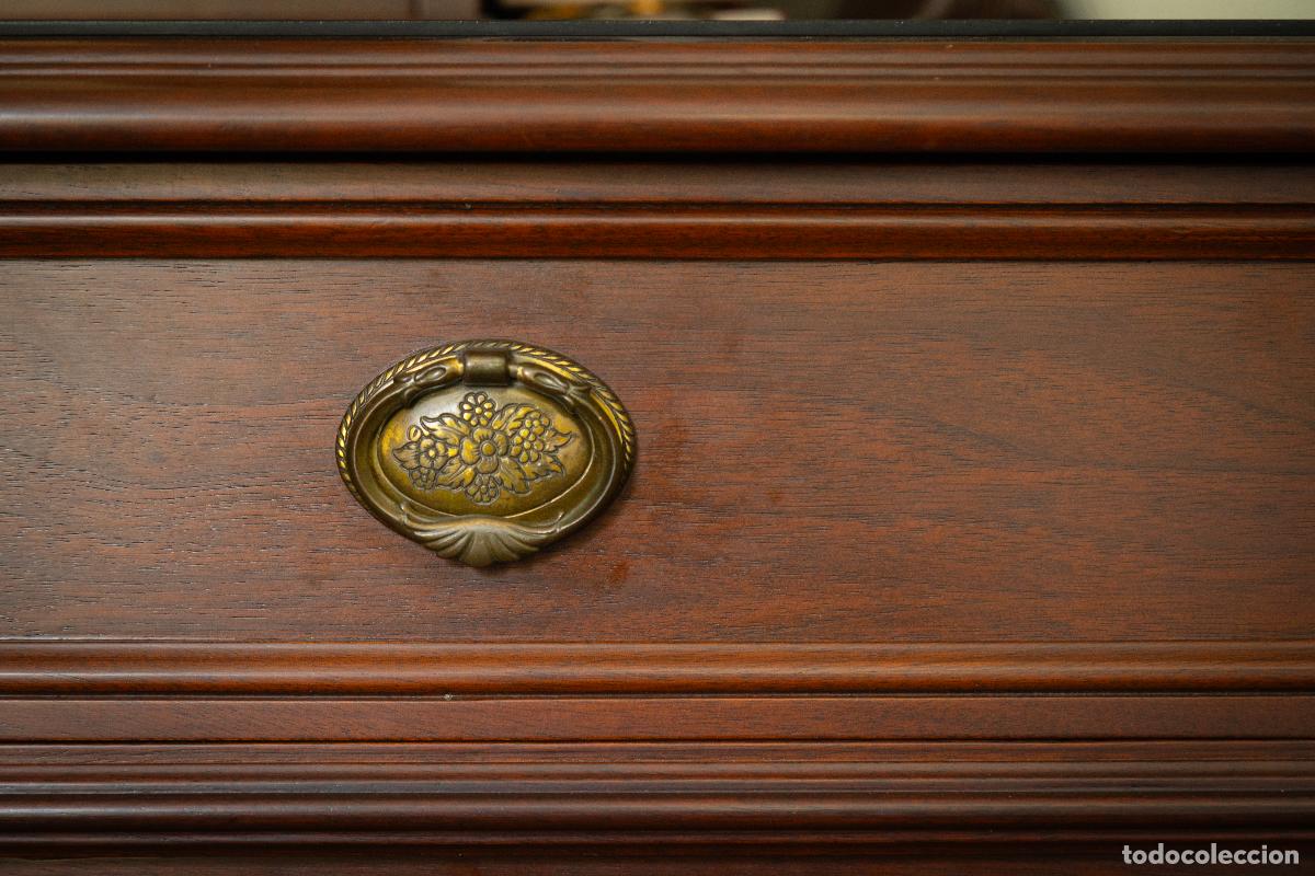 Segunda mano: Dormitorio completo, estilo cl&aacute;sico, artesanal de madera noble - Foto 26