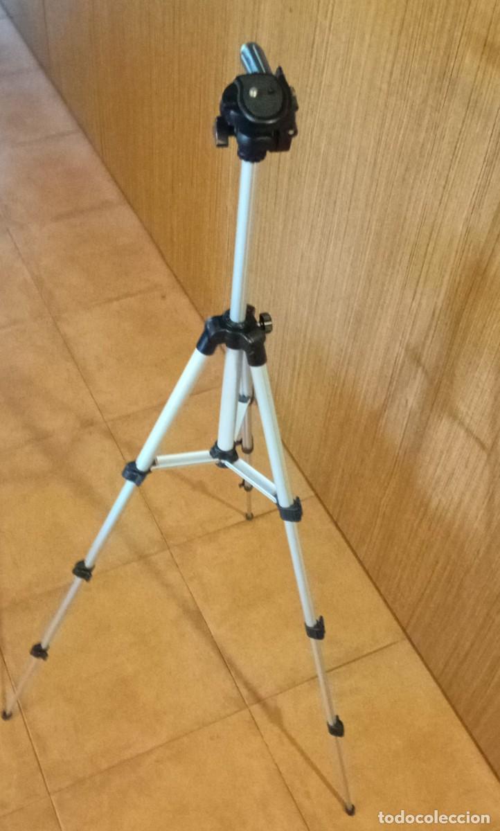 Segunda mano: Tr&iacute;pode de aluminio con un dise&ntilde;o ligero y pr&aacute;ctico - Foto 3