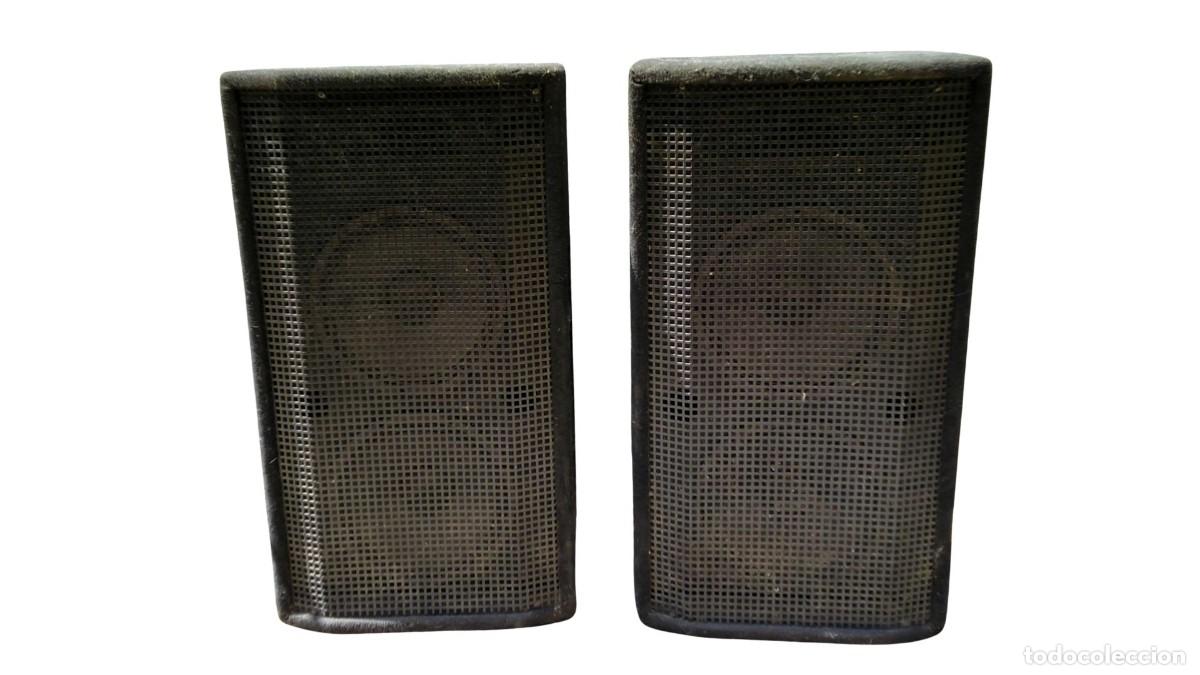 D'Occasion: PARLANTES, PAR DE TORRES PROFESIONALES YAMAHA - Sonido Potente y Legendario.