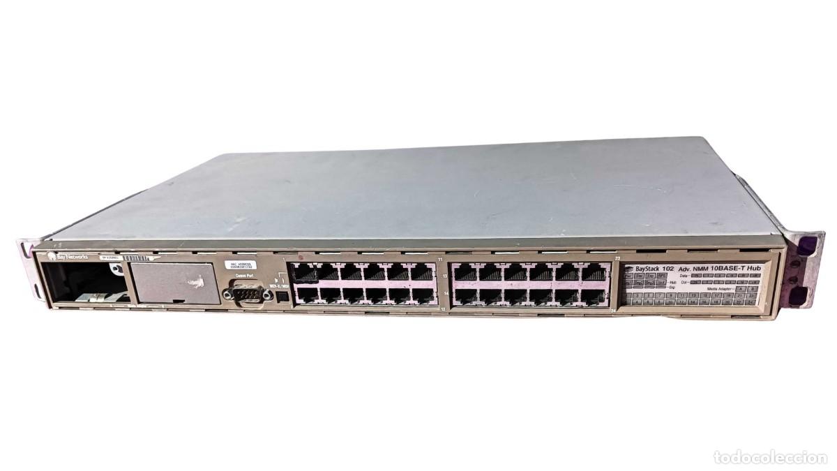 Segunda mano: Hub Ethernet BayStack 102 &ndash; 24 puertos 10BASE-T &ndash; Con m&oacute;dulo de gesti&oacute;n avanzada NMM - Foto 1