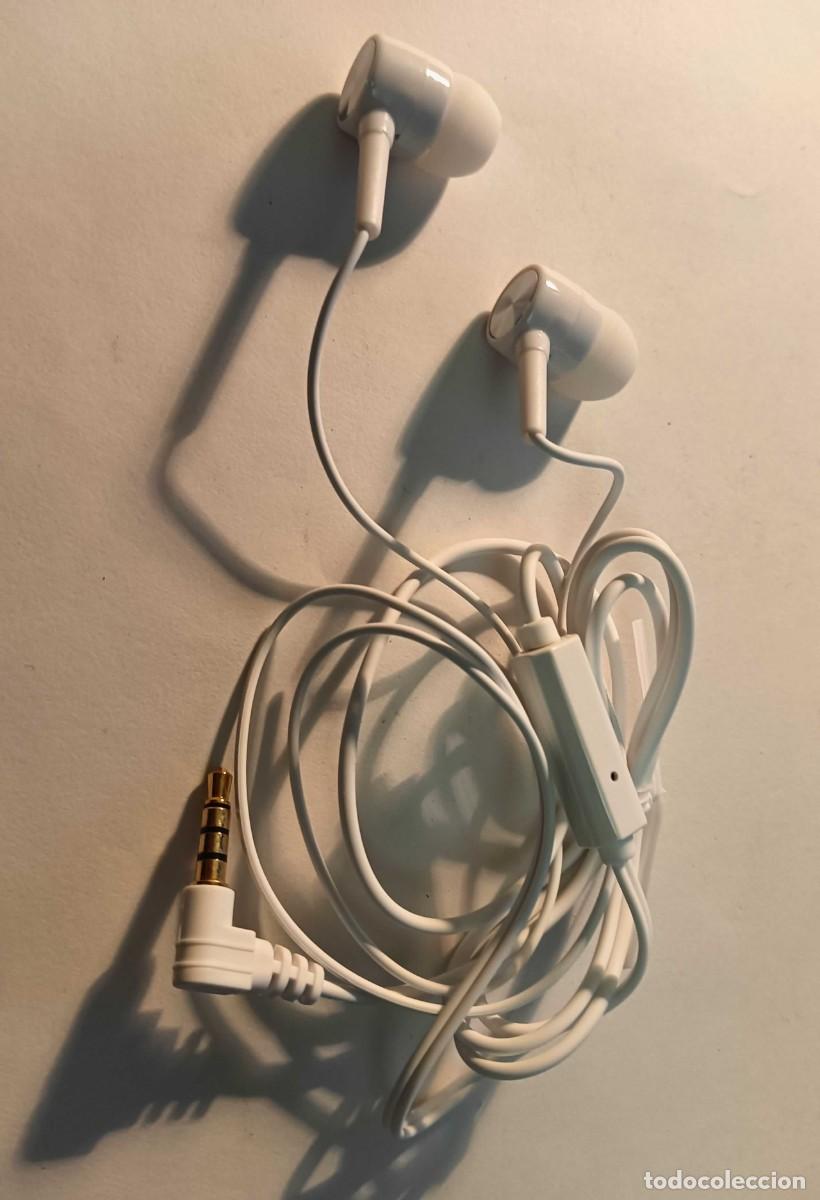 Segunda mano: Auriculares HP Intrauditivos (In-Ear) con Cable, Micr&oacute;fono y Control - Color Blanco - 1m - Foto 2