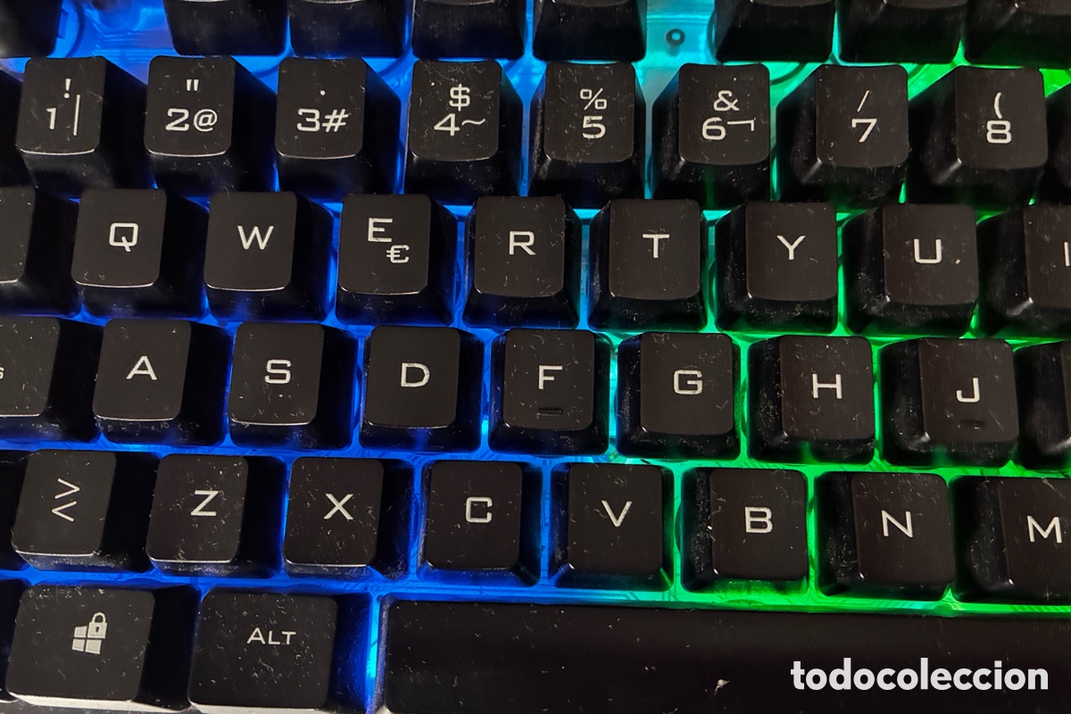 Segunda mano: Teclado gamjng retroiluminado - Foto 1