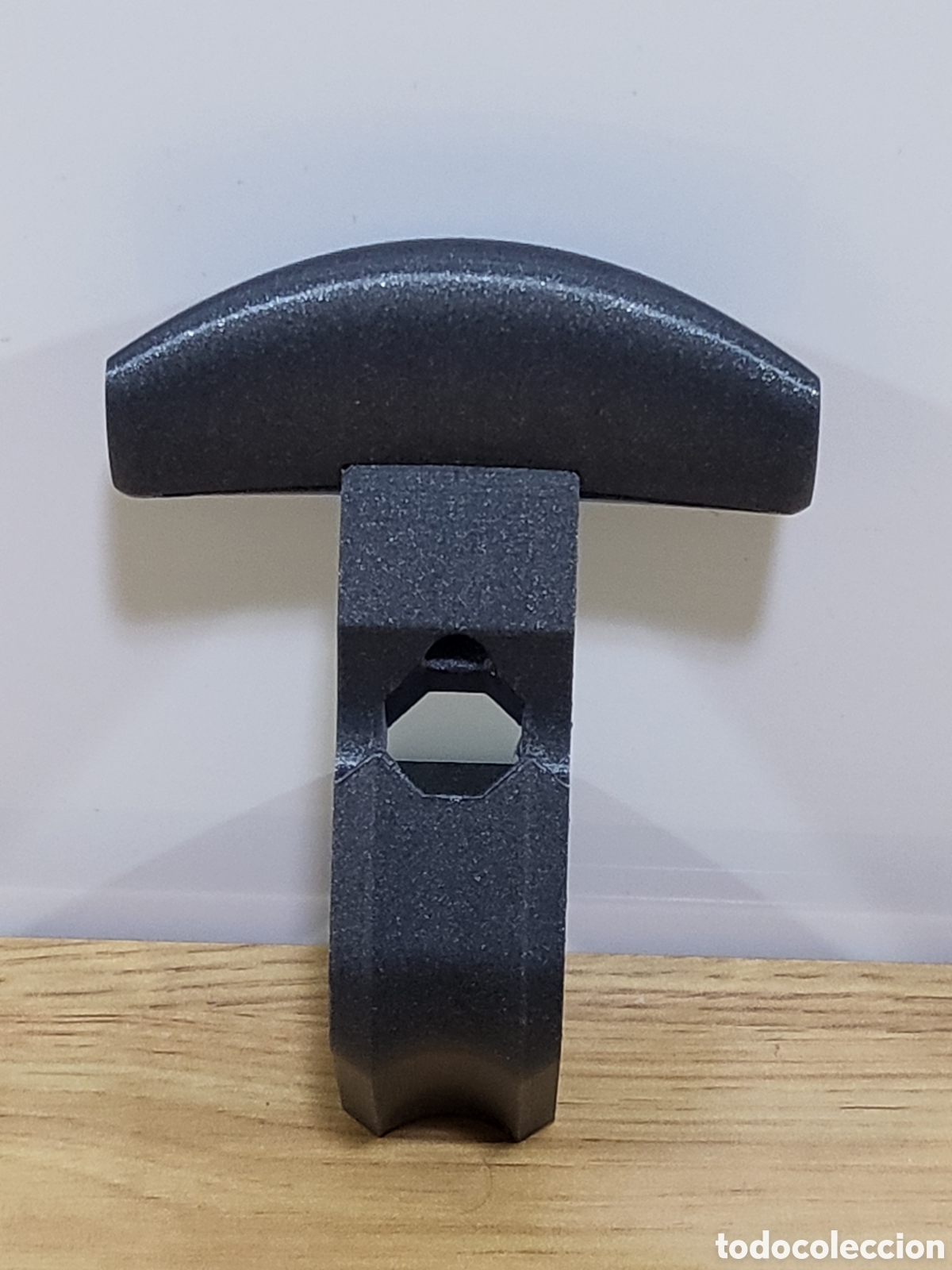 Segunda mano: Soporte perchero para casco de moto - Foto 3