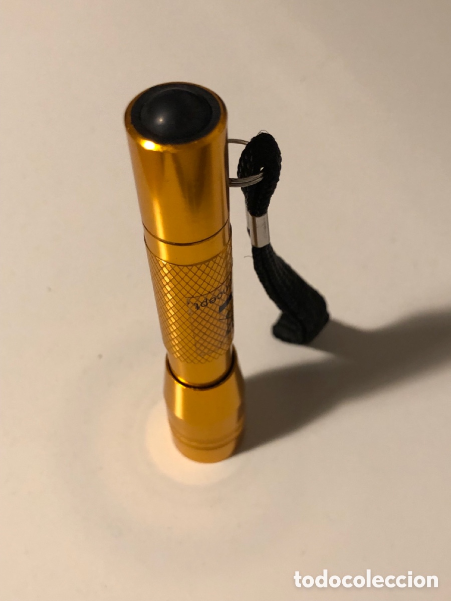 Segunda mano: Linterna dorada con cord&oacute;n - Foto 3