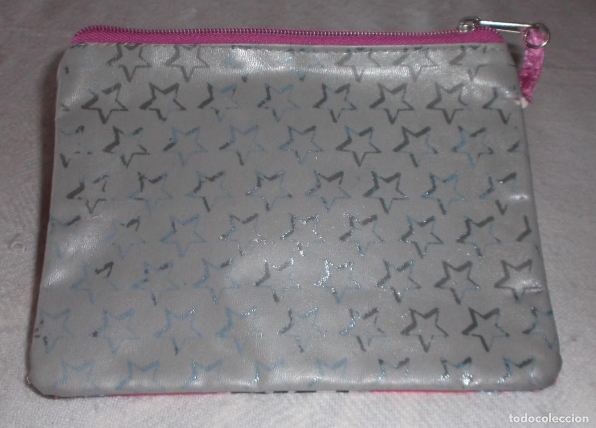 Segunda mano: neceser tela plastificada Divinas - Foto 2