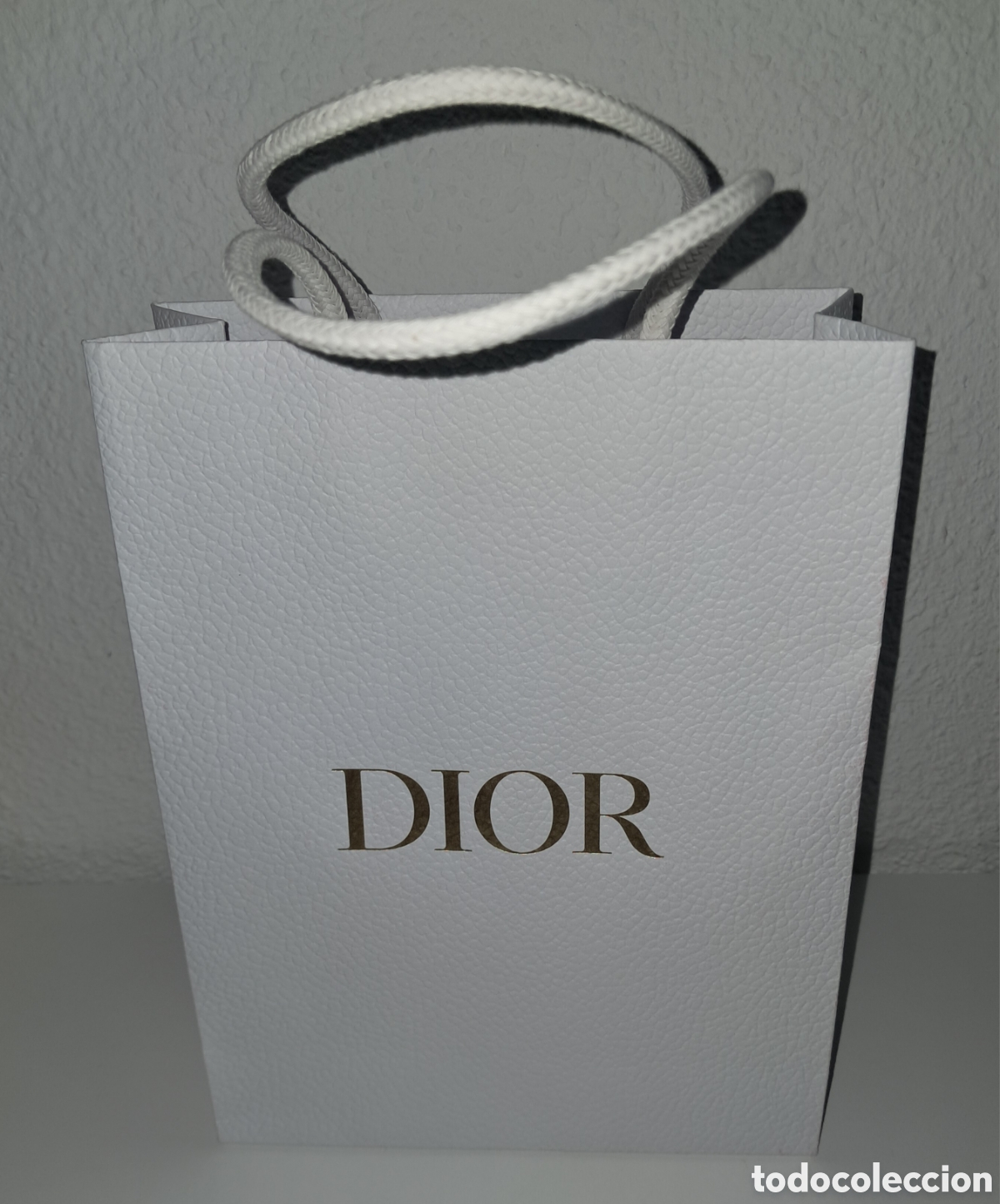Segunda mano: BOLSA DIOR CART&Oacute;N 27x20x8 CM - Foto 1