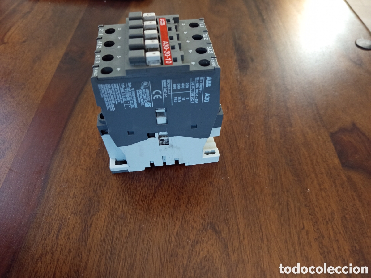 Segunda mano: Contactor de motor a30-30-10 - Foto 2