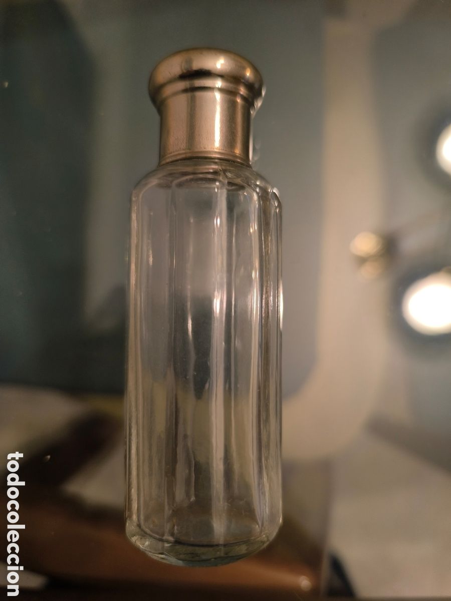 Segunda mano: Antiguo botella de con tap&oacute;n de alpaca 11x 4cm - Foto 2
