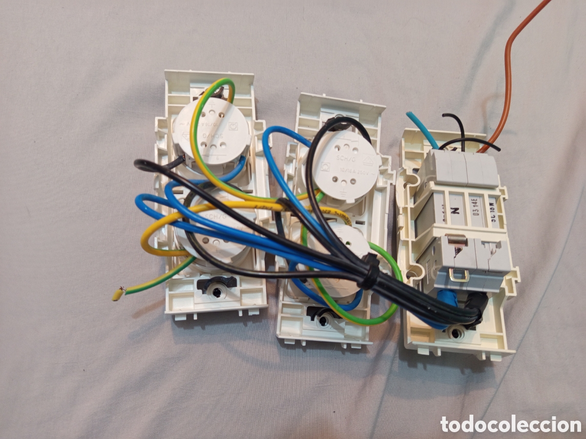 Segunda mano: Dos enchufes dobles con magnetotermico - Foto 3