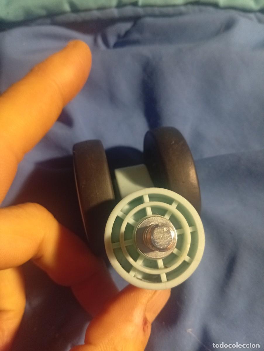 Segunda mano: Rueda de maleta.............. - Foto 6
