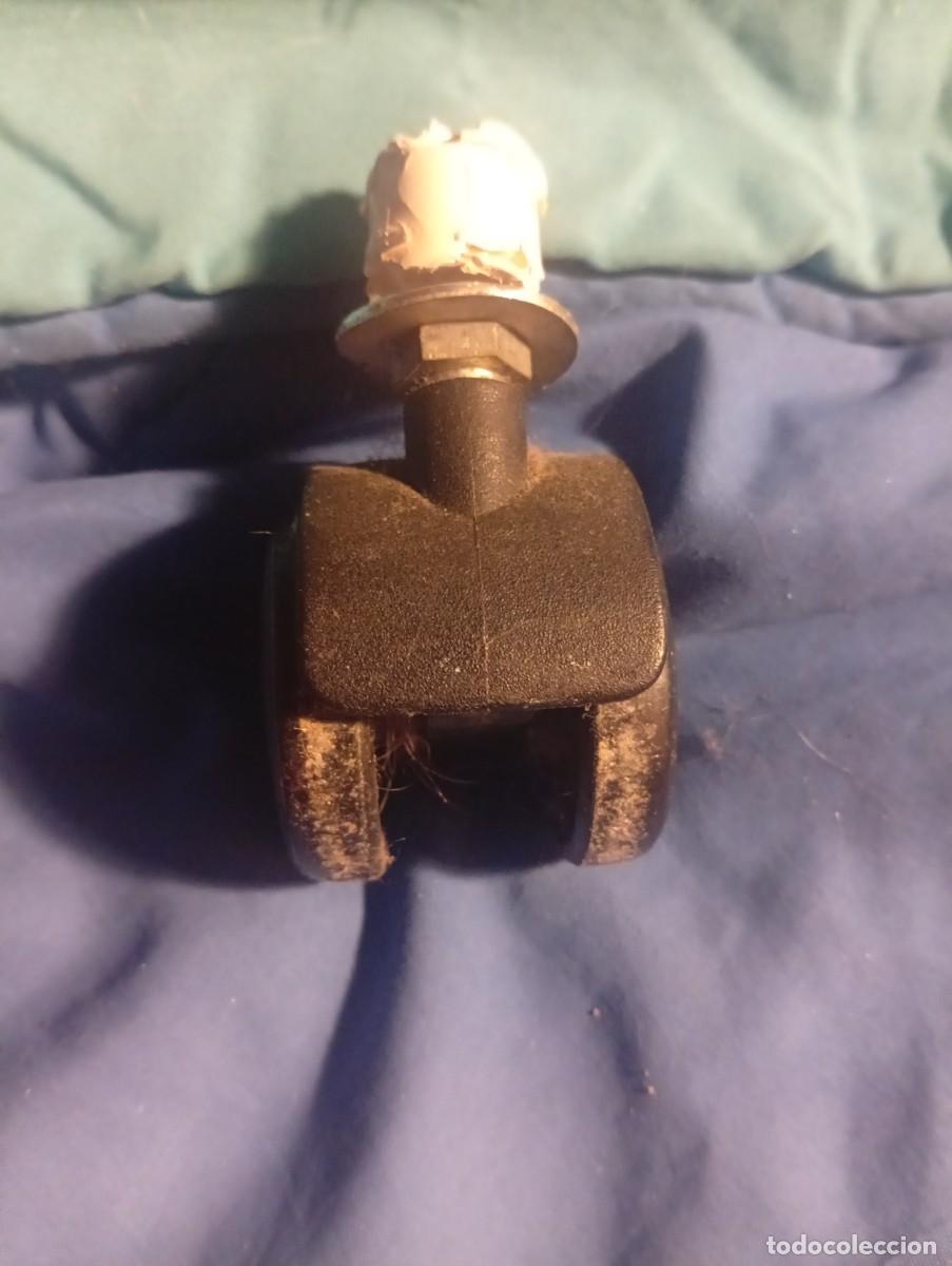 Segunda mano: Par de ruedas de maleta - Foto 5
