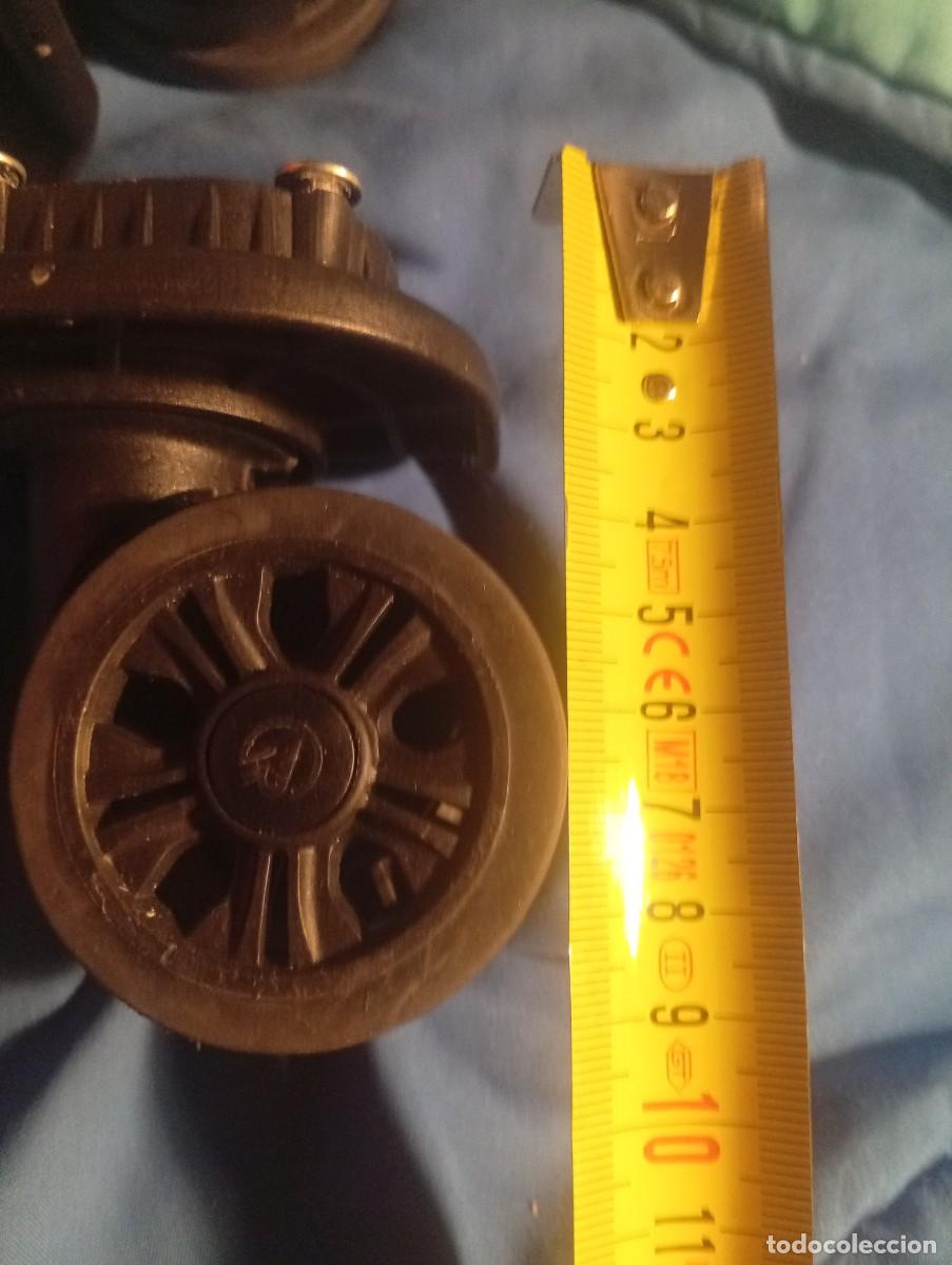 Segunda mano: Par de ruedas de maleta - Foto 9