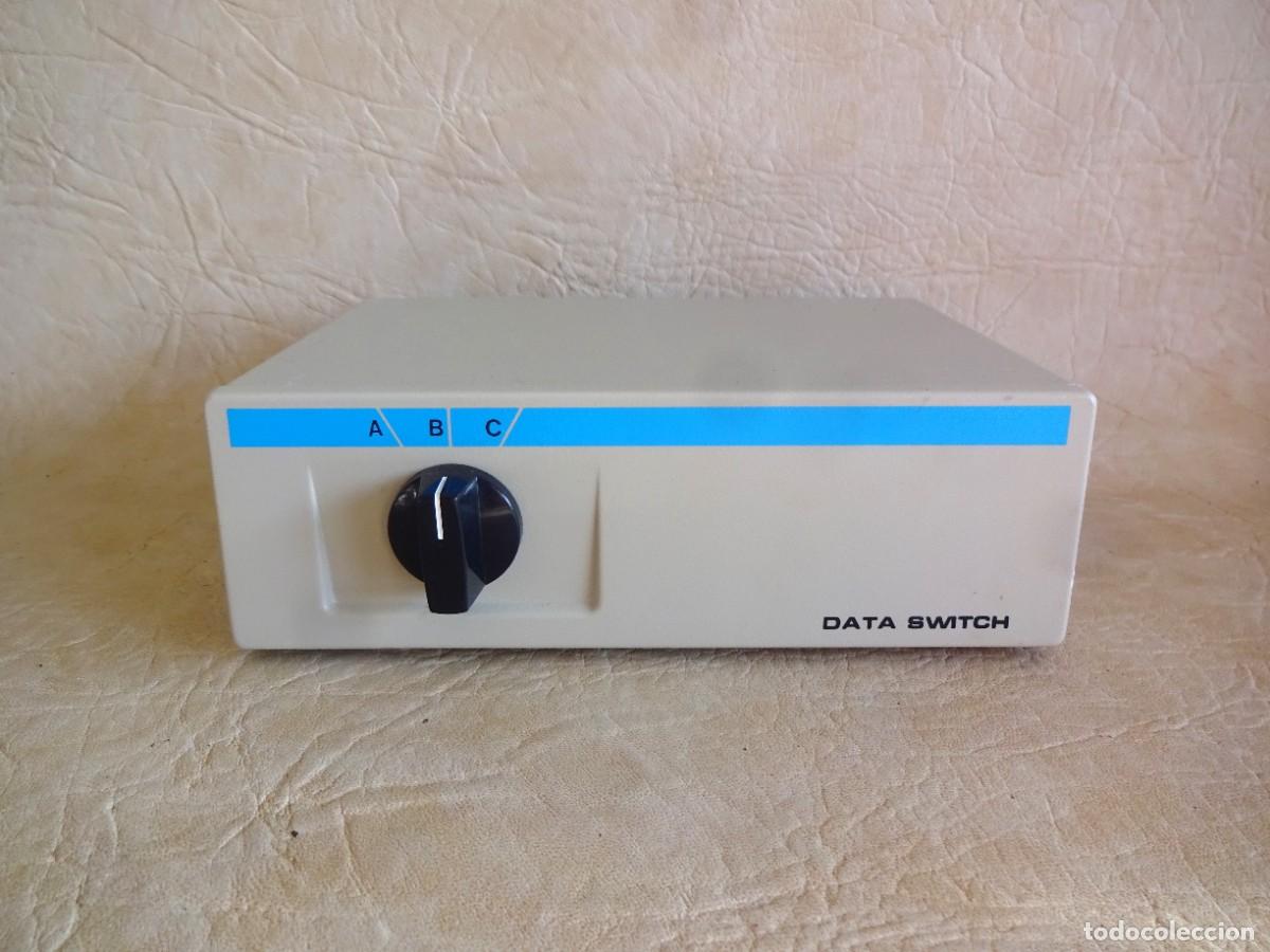 Segunda mano: caja data switch con 1 entrada y tres salidas paralelo - Foto 1