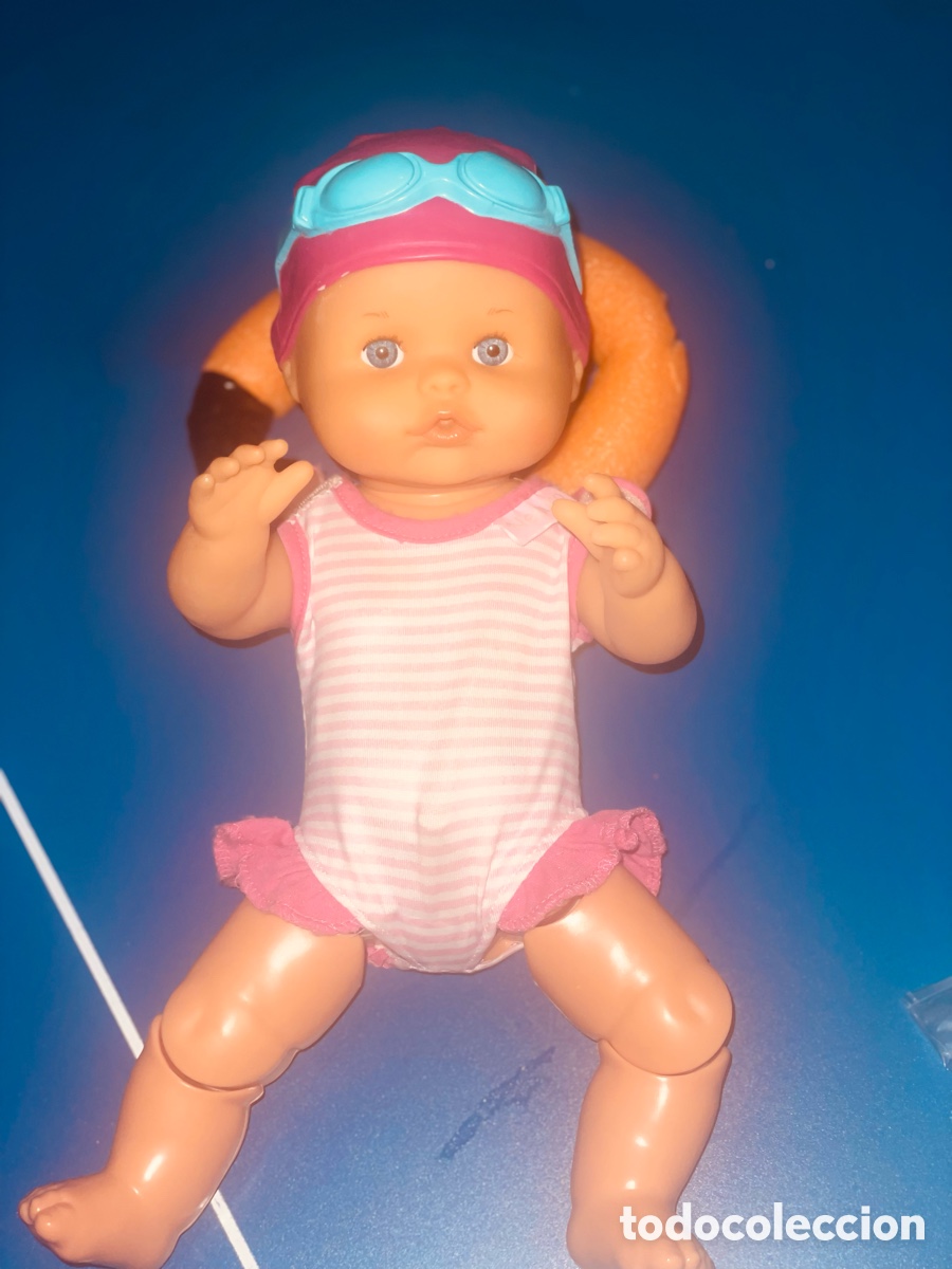 Segunda mano: Mu&ntilde;eca Nenuco nadadora con accesorios - Foto 4