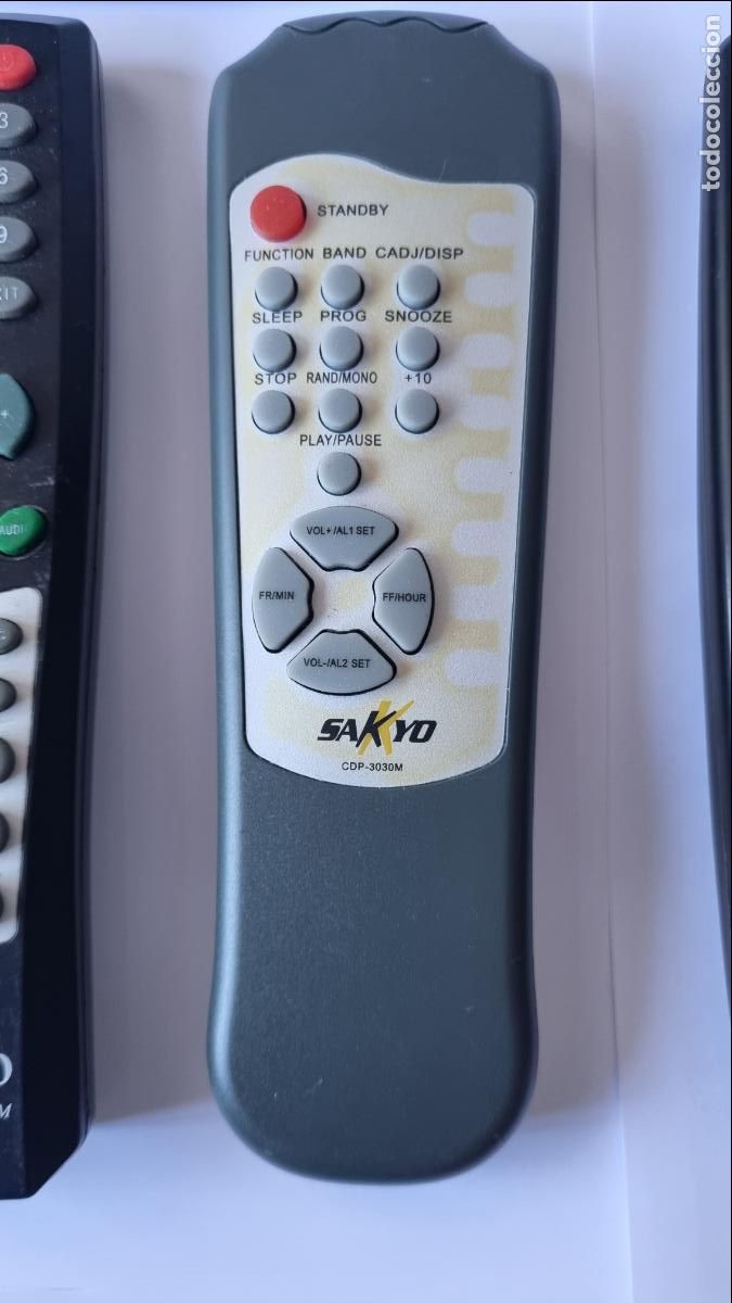 Segunda mano: Lote de 5 mandos a distancia Sakkyo - Foto 3