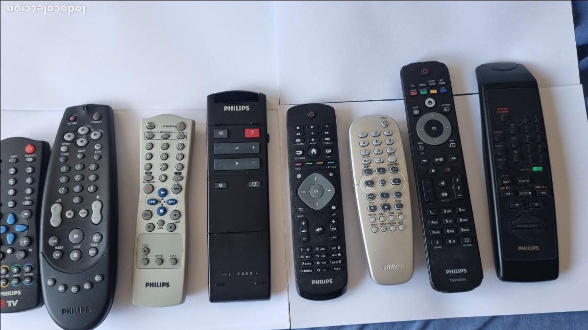 Segunda mano: Lote de 8 mandos a distancia Philips - Foto 1