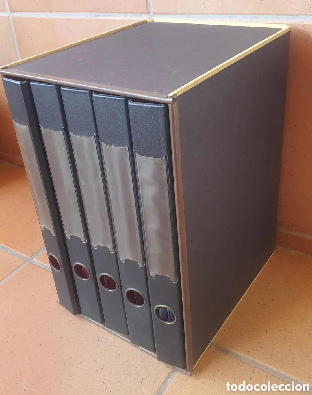 Segunda mano: M&oacute;dulo 5 archivadores Pardo Negro Folio A4 - Foto 1
