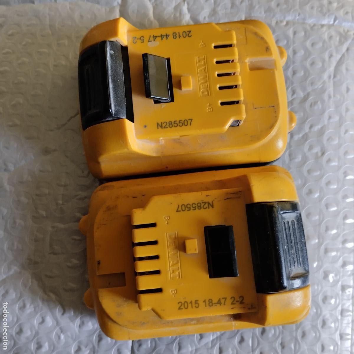 Segunda mano: 2 BATERIAS DEWALT DE 10.8V - Foto 2