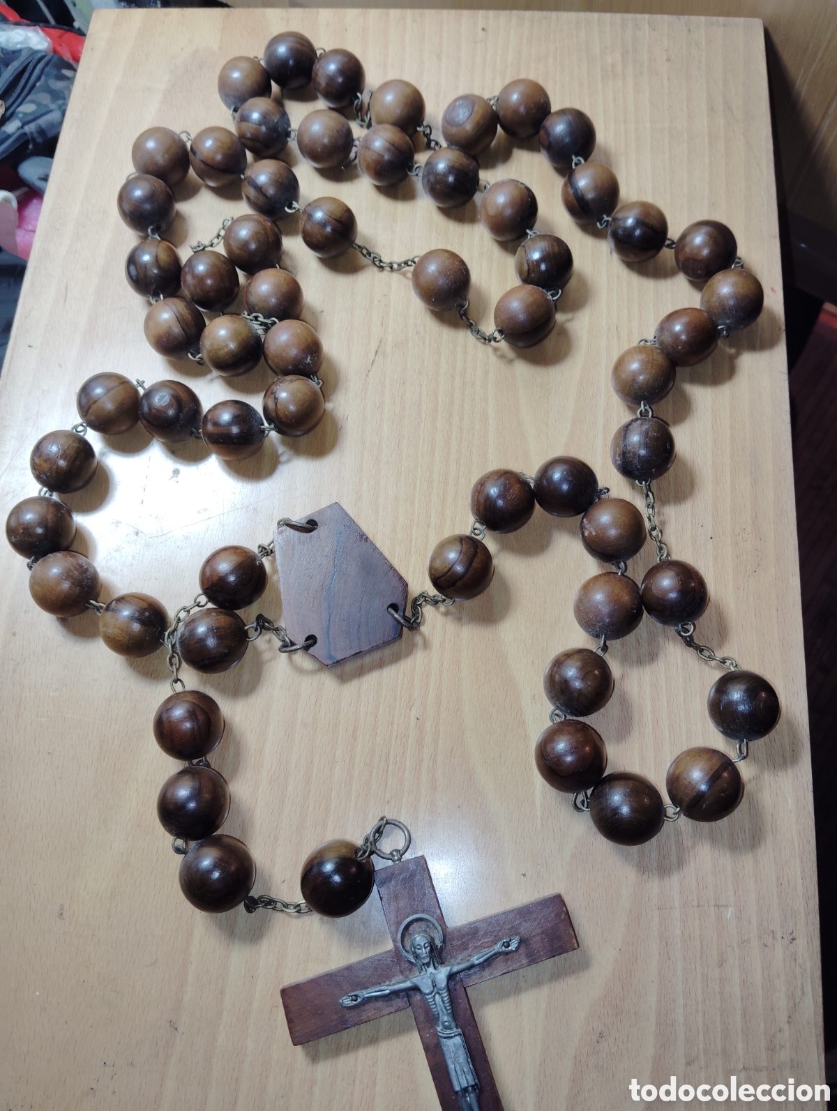 Segunda mano: Rosario de madera grande - Foto 1