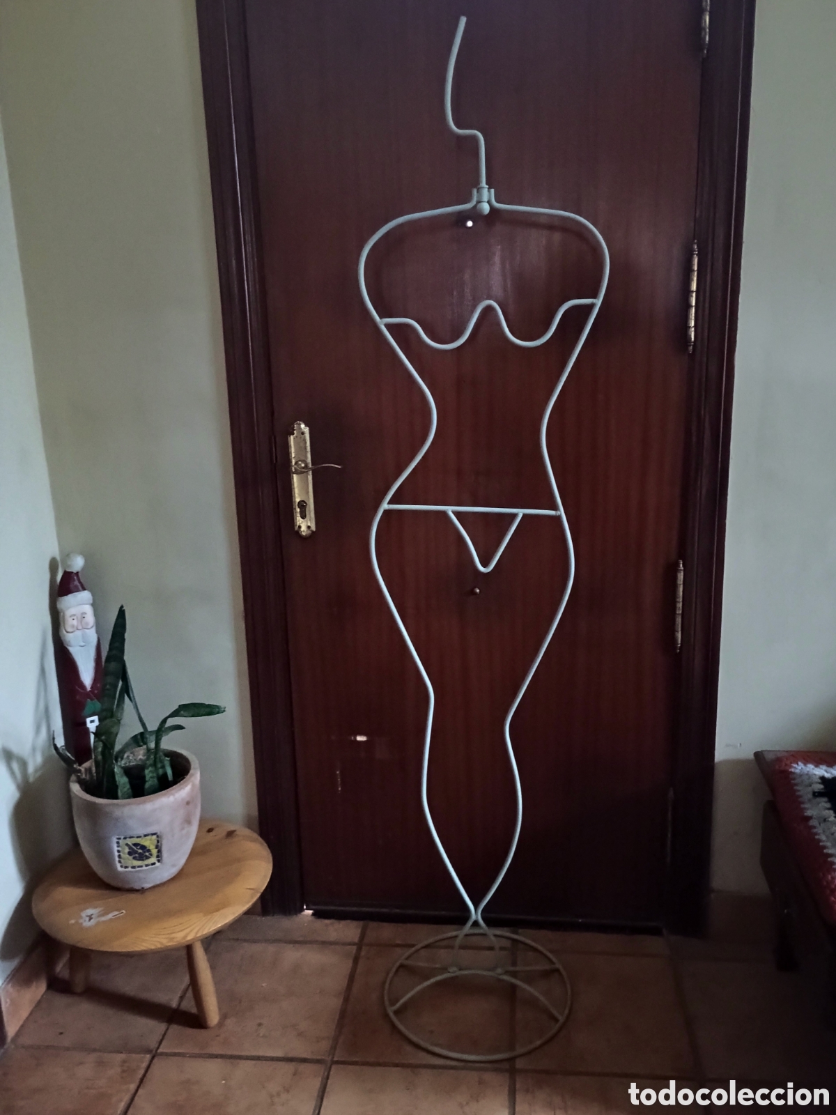 Segunda mano: Maniqu&iacute; met&aacute;lico decorativo - Foto 3