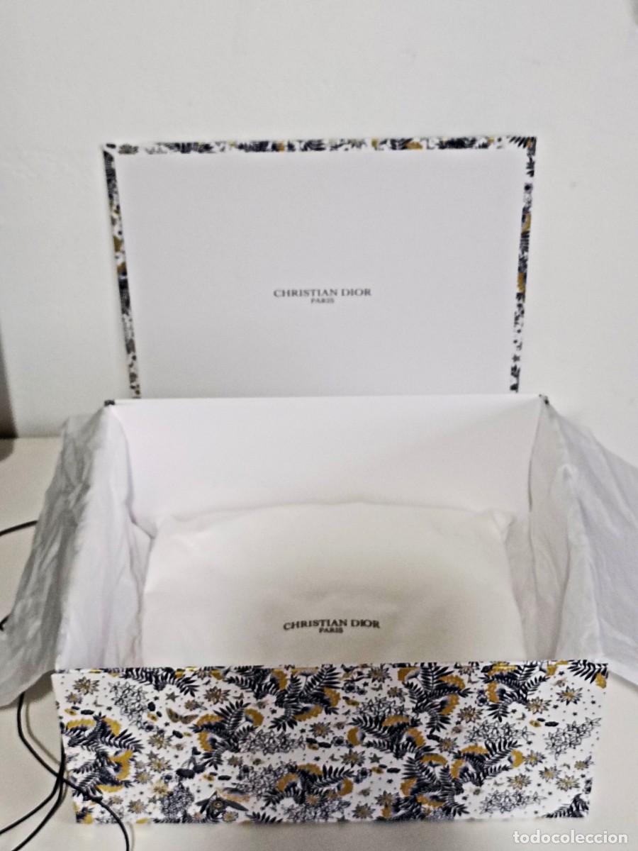 Segunda mano: Caja decorada Christian Dior y coj&iacute;n - Foto 5