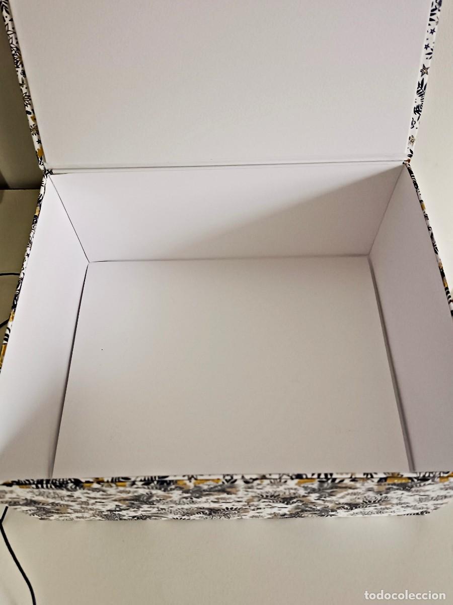Segunda mano: Caja decorada Christian Dior y coj&iacute;n - Foto 9
